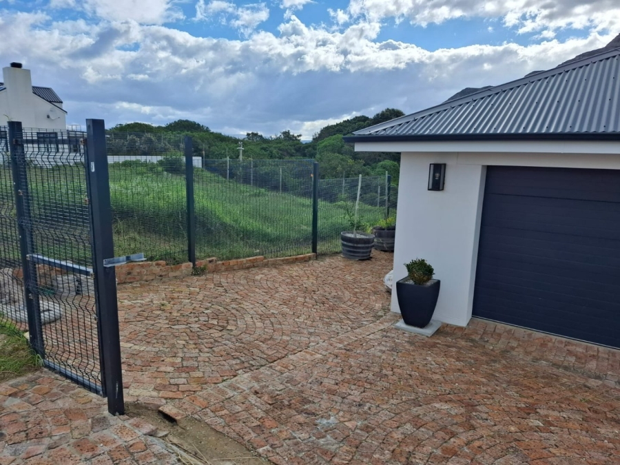 To Let 1 Bedroom Property for Rent in Vermont Western Cape